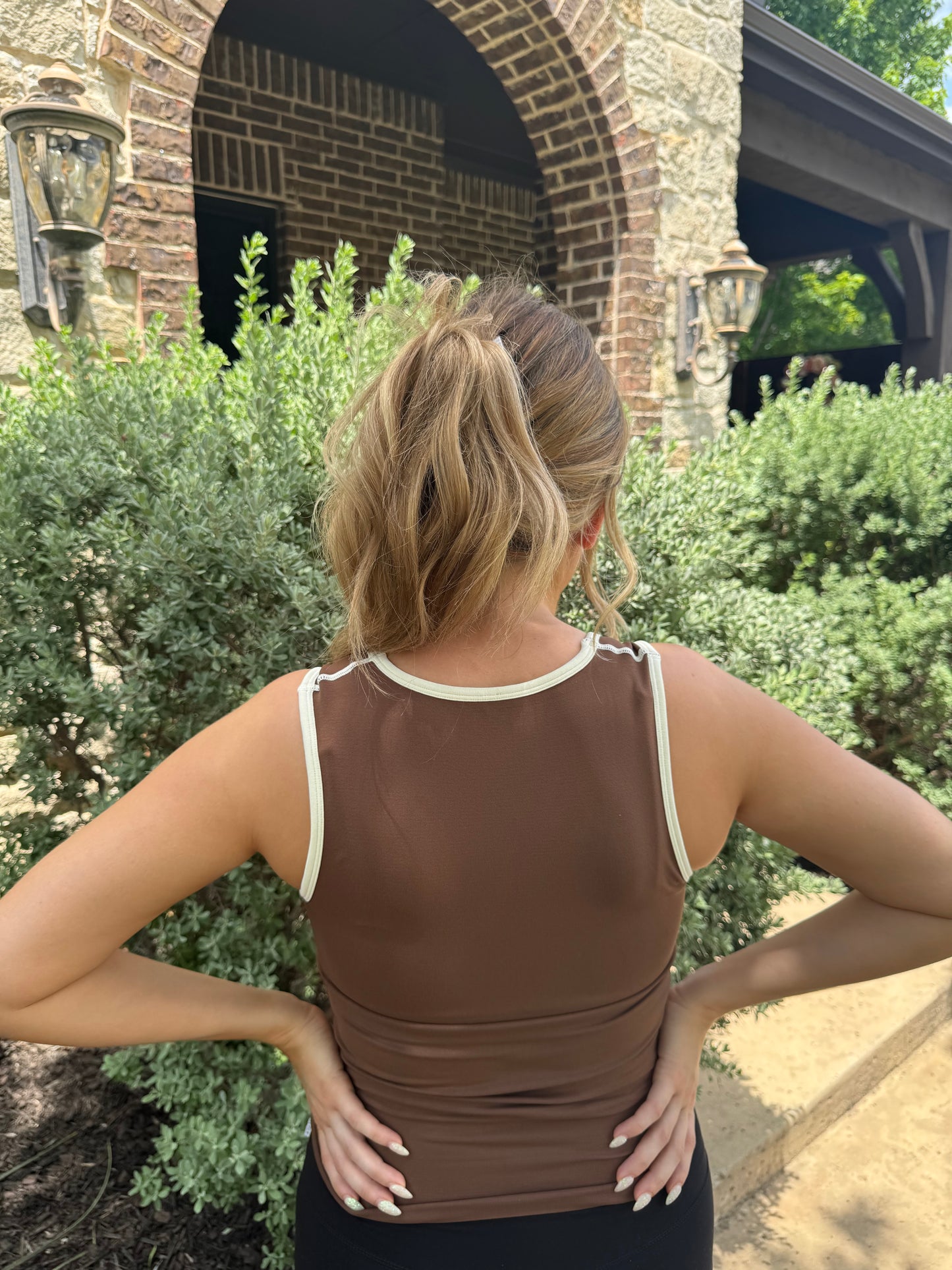 Brown Fitted Tank Top with Contrast Trim