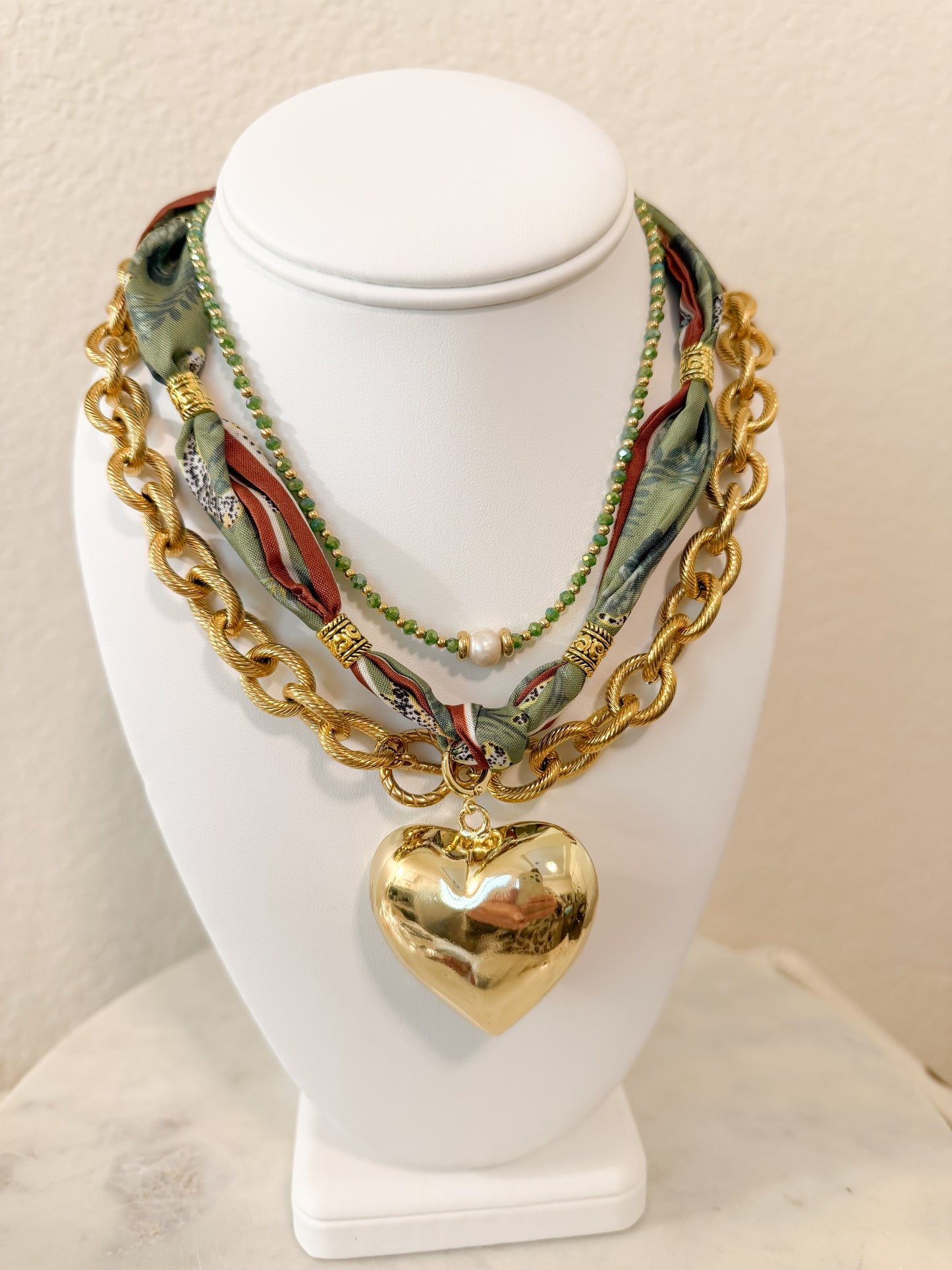 Green Beaded Pearl Accent Necklace