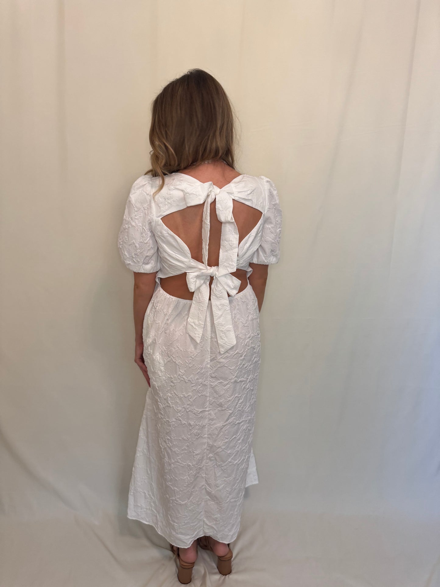 Elegant White Bow-Back Maxi Dress